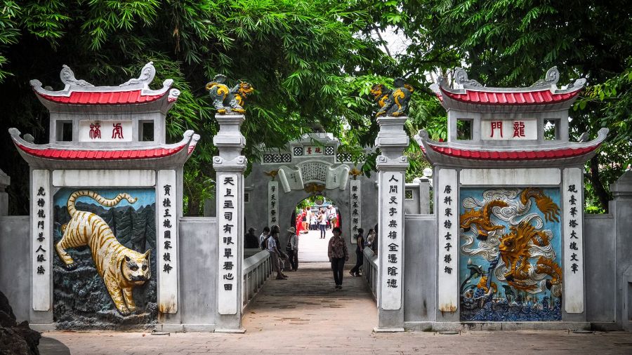 Ngoc Son Temple