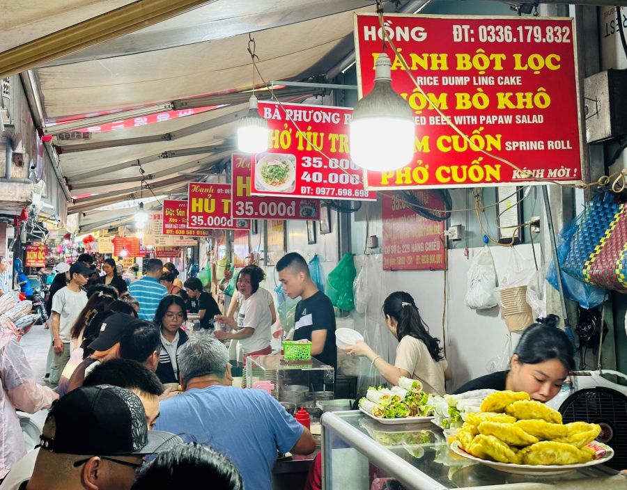 Try Local Street Food At Dong Xuan Market