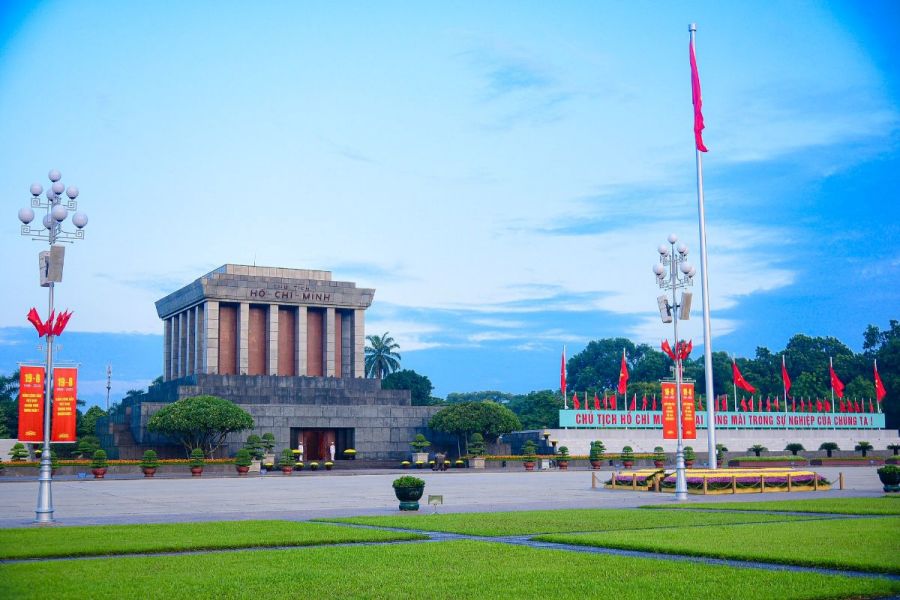 Visit Ba Dinh Square And Ho Chi Minh Mausoleum