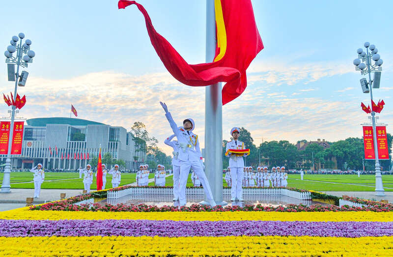 Daily Flag-Raisin in Ho chi minh mausoleum