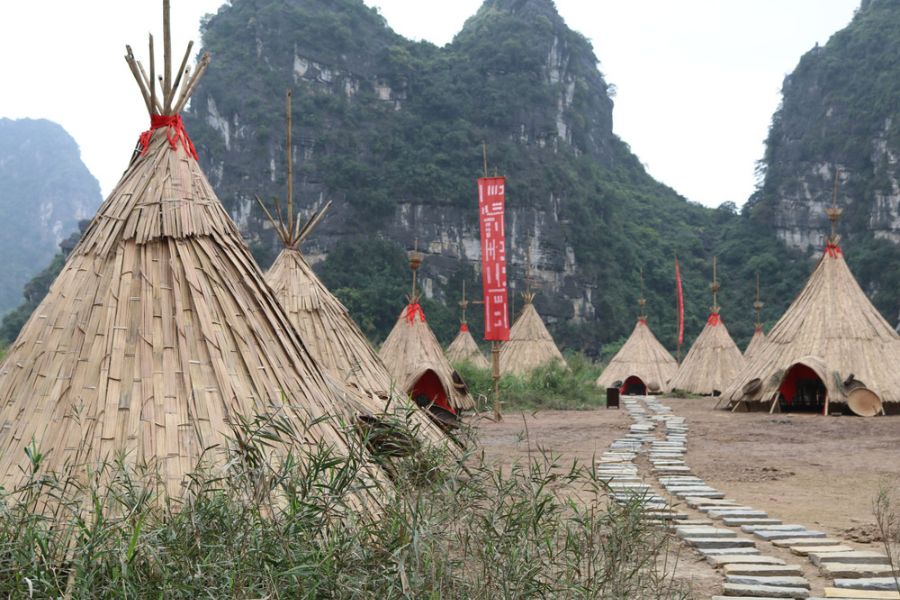 Visit Kong Island Village in Trang An