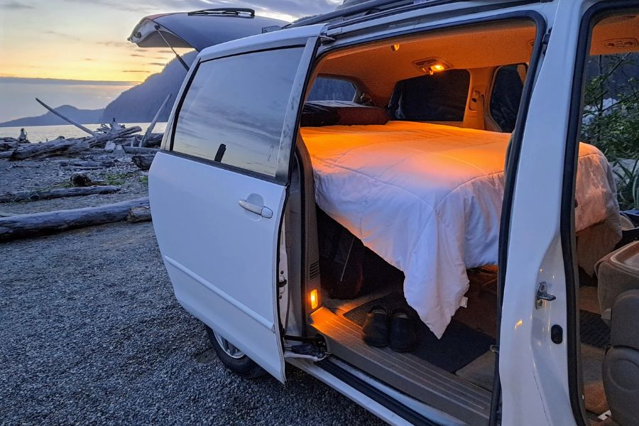 travel from da nang to nha trang by minivans