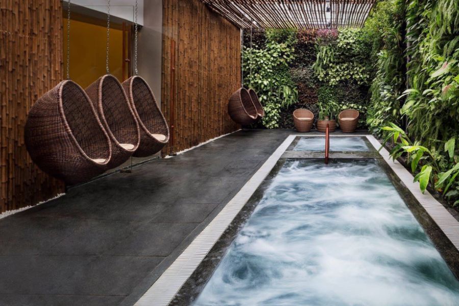 Alba Hotel in Hue