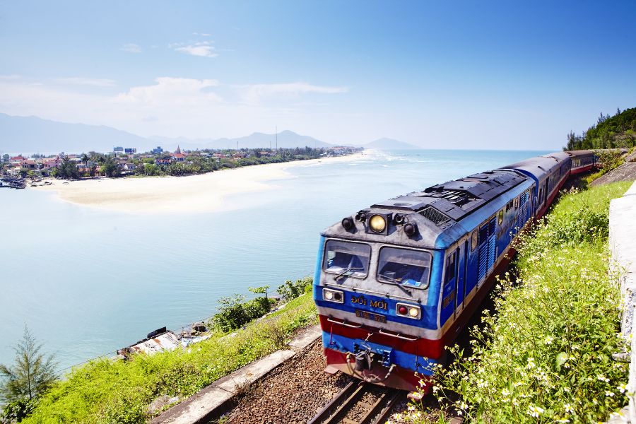 da nang to ho chi minh city by train