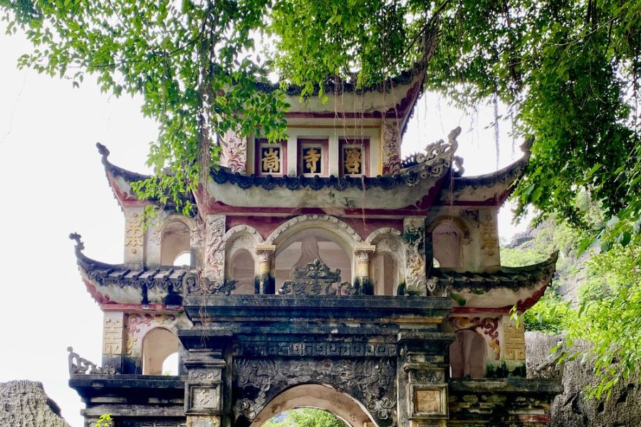 old architecture of bich dong pagoda