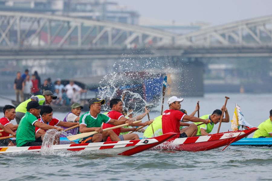 Dragon Boat Races on the perfume river