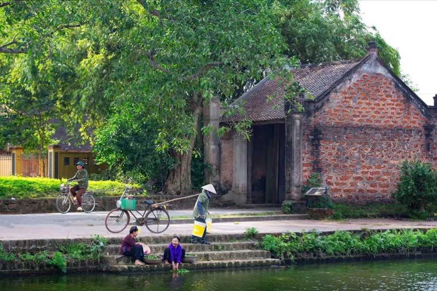 Duong Lam Ancient Village in Hanoi (2)