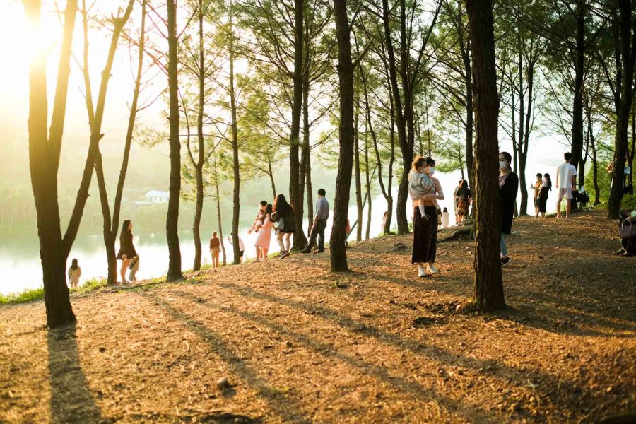 Enjoy The Fresh Cool Air in Vong Canh hill