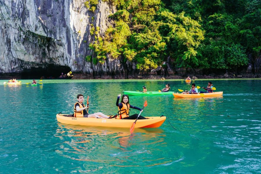 Go Kayaking on ha long bay