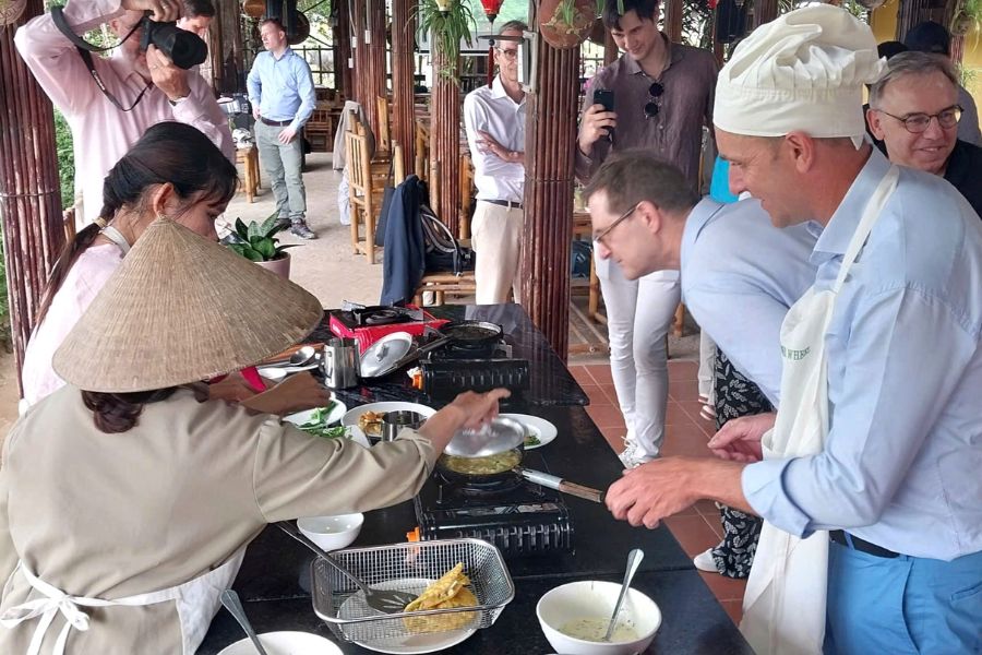Join A Cooking Class in Tra Que farm