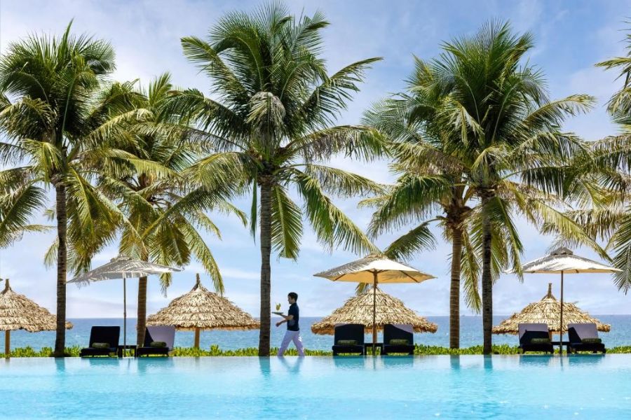 Meliá Danang Beach Resort sits right on Non nuoc beach