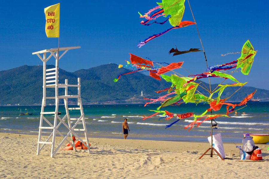 Pham Van Dong Beach is a public beach