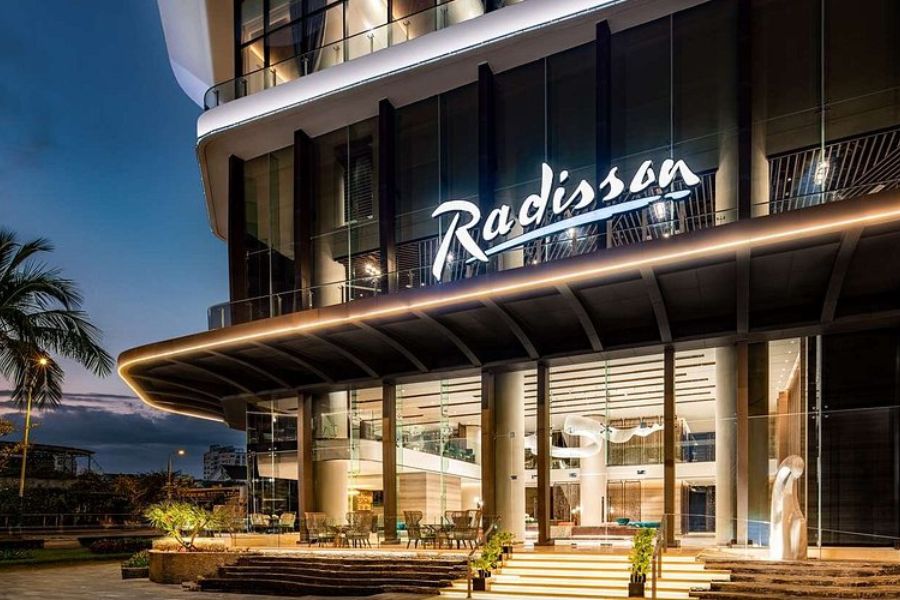 Radisson Da Nang Hotel set beside the Han river (2)