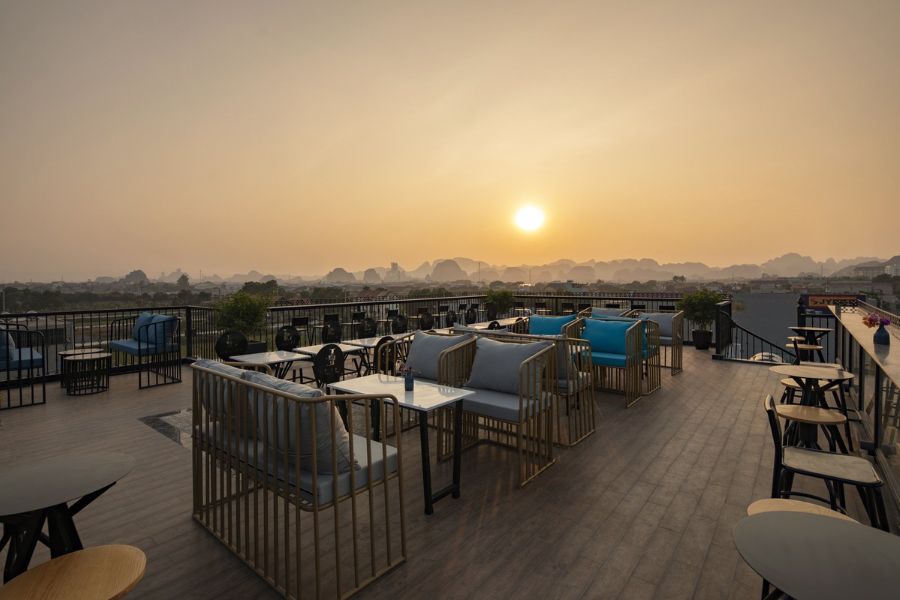 Relax At A Rooftop Café With A Mountain View in ninh binh