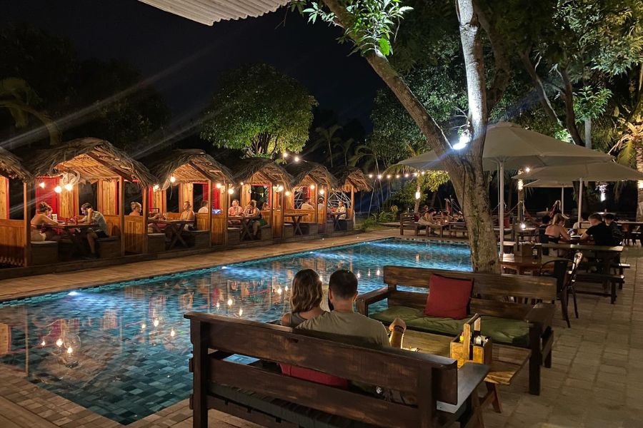 Relax With Drinks At A Cozy Bar in ninh binh
