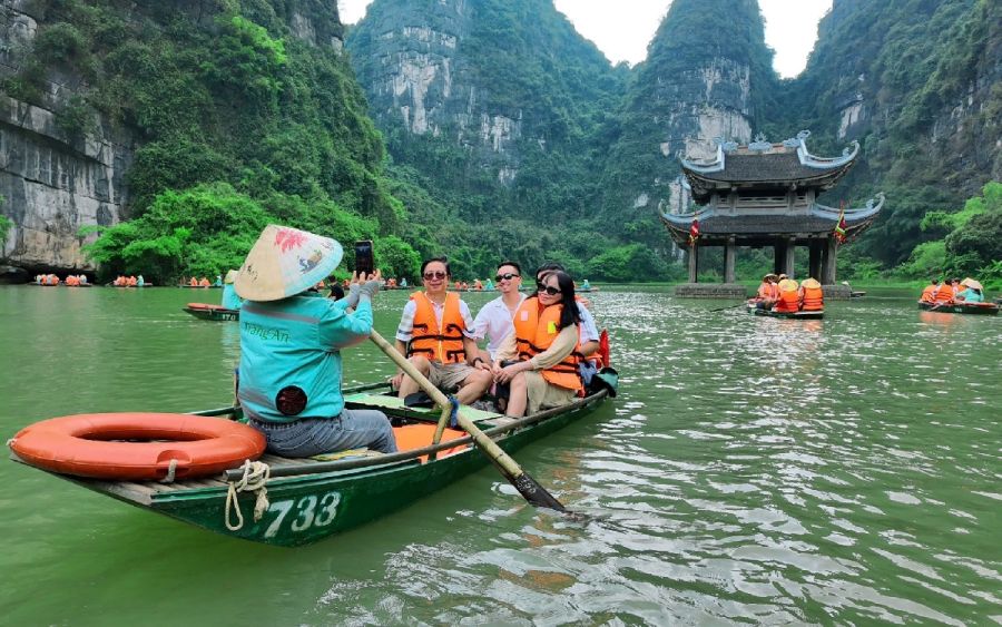Trang An boat trip