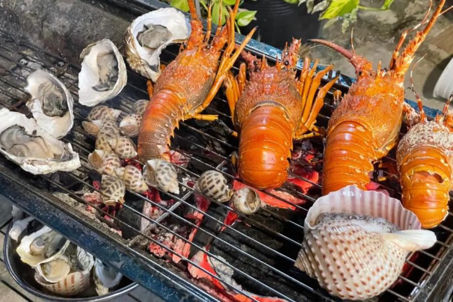 Try Cuisine On Hon Tam Island