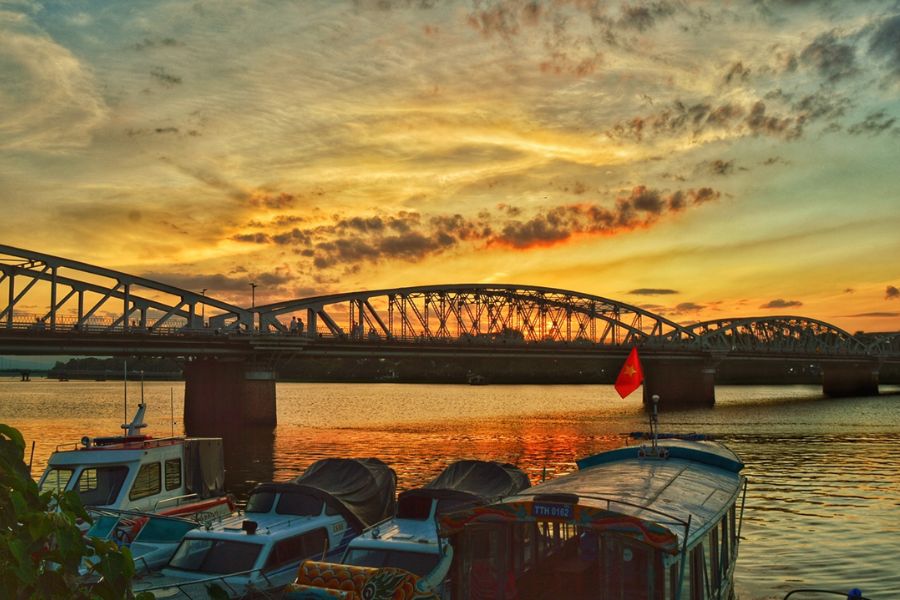 Sunset in the truong tien bridge