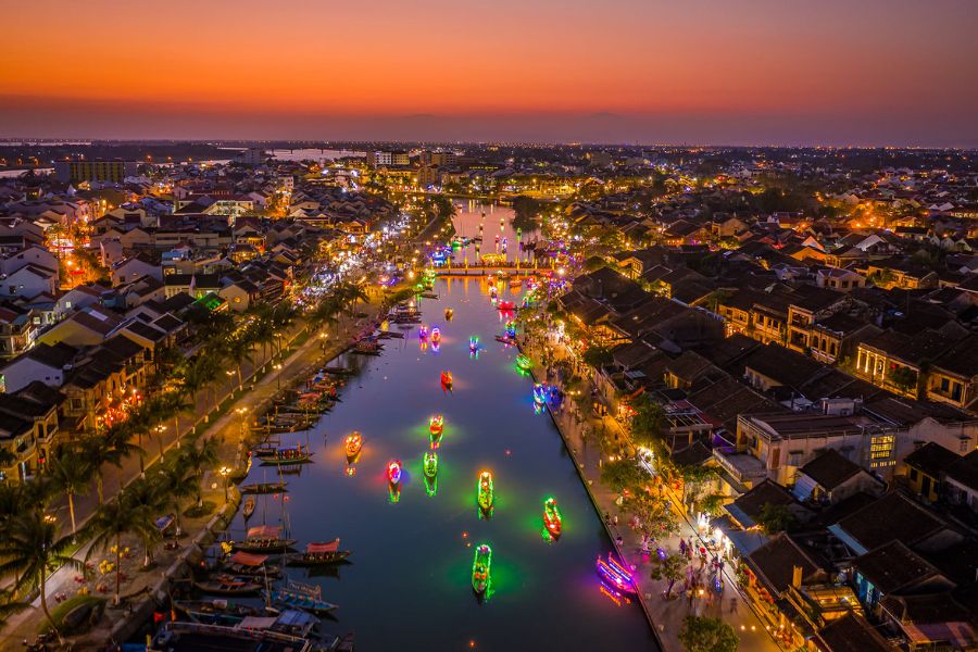 Take A Boat Ride Down the Hoai River in hoi an