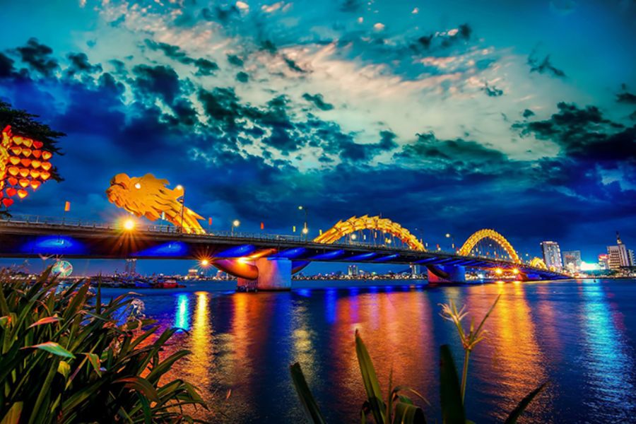 Da Nang is a thriving coastal city in central Vietnam