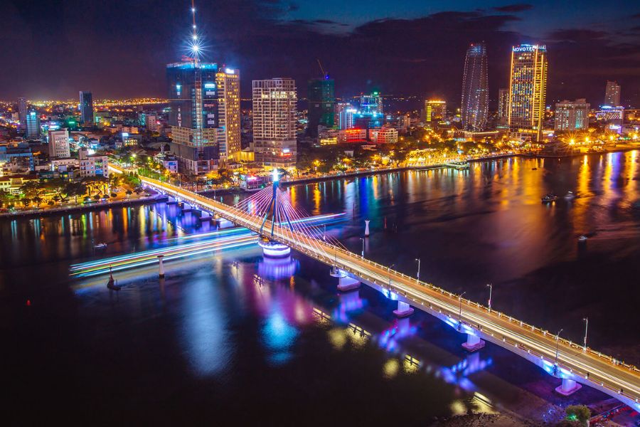 The Han River Bridge Harmonious Integrate With The Cityscape