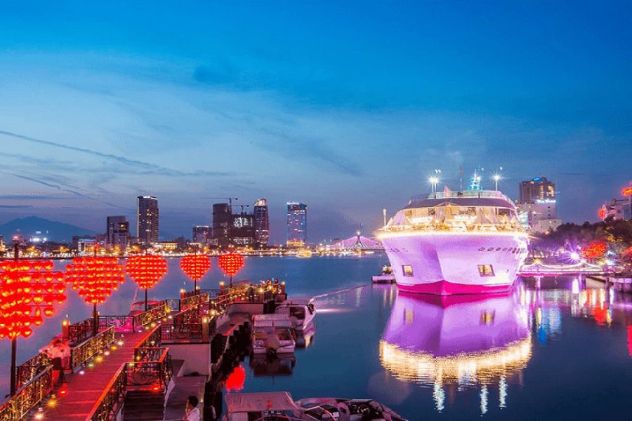 The Love Lock Bridge Da Nang is a public bridge