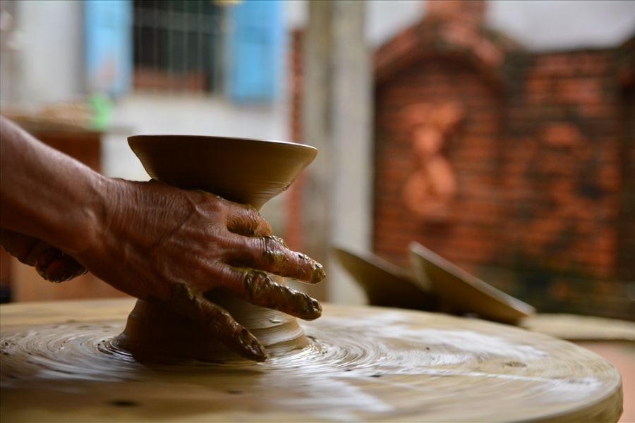Traditional Pottery making in Thanh Ha Pottery Village