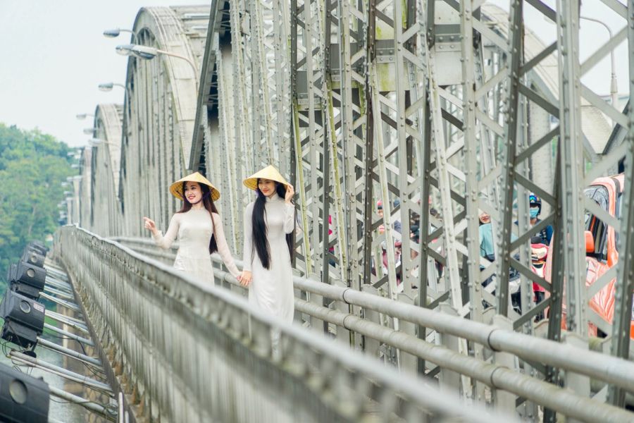 Truong tien bridge look shows clear French Gothic marks