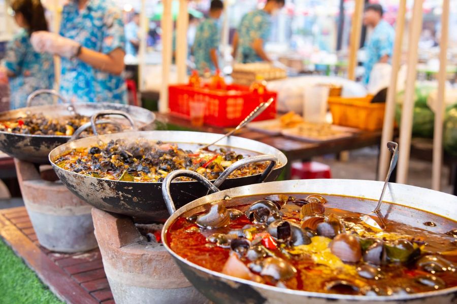 Try Local Night Food At Street Vendors (2)