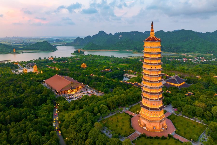 Visit Bai Dinh Pagoda in ninh binh