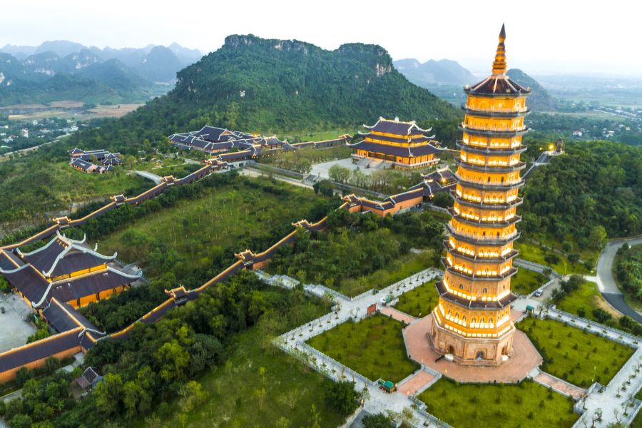 Visit Bai Dinh Pagoda in ninh binh
