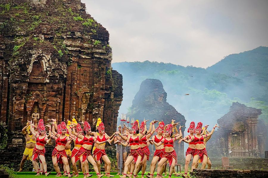 Watching Cham Dance Performances in My Son Sanctuary in Hoi an