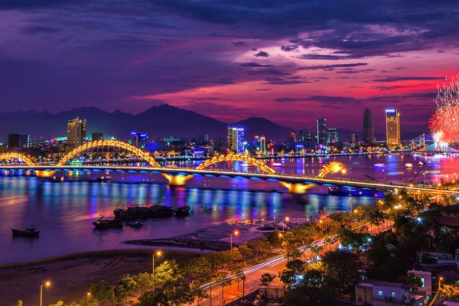 Witnessing The Dragon Bridge Show Nearby