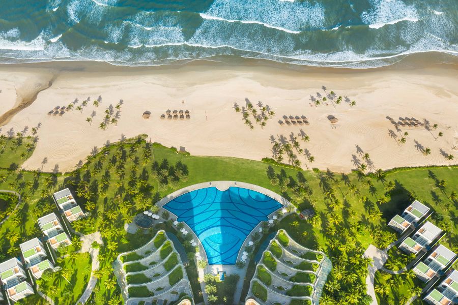 Xuan Thieu Beach
