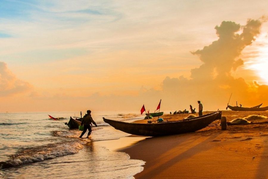 a peaceful morning of cua dai beach (2)