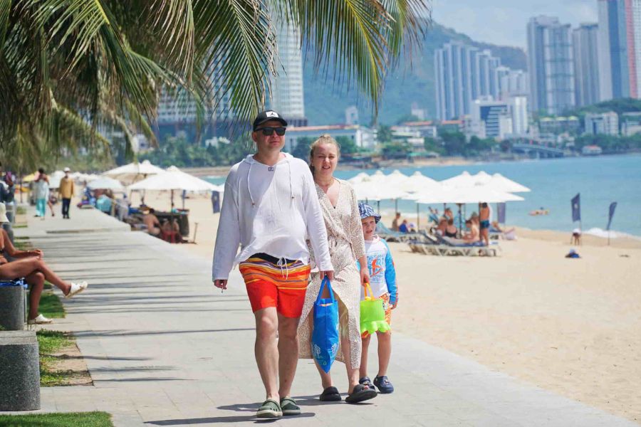 beach in nha trang