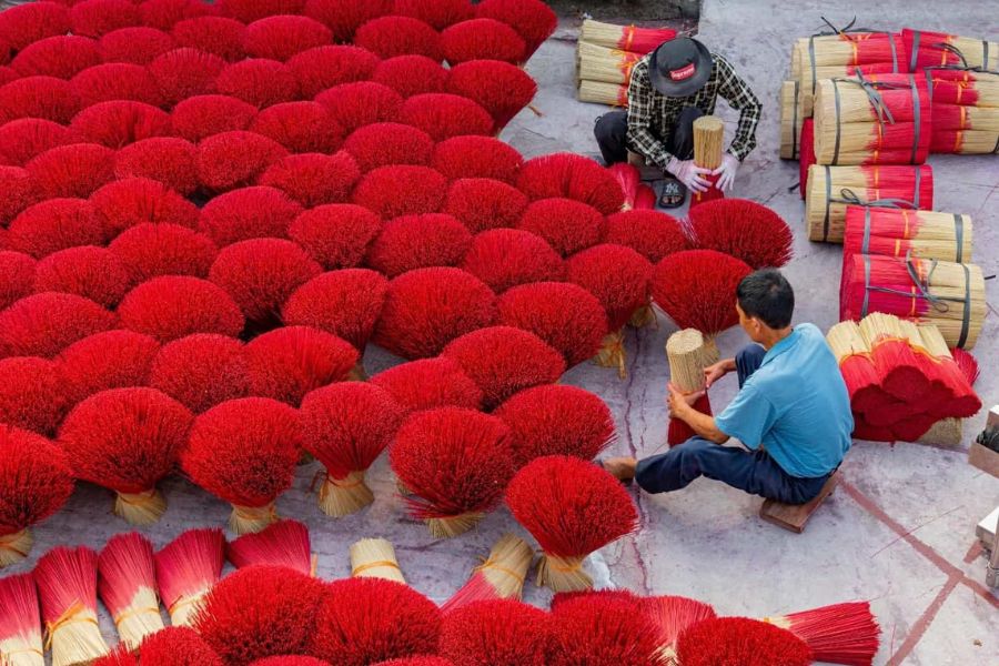 making Incense in Quang Phu Cau Village, Hanoi (2)