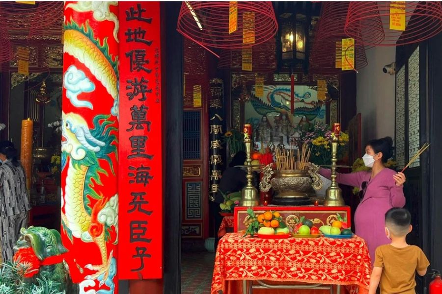 the Via Ba Mu (Mother Goddess) Festival in Phuc Kien Assembly Hall