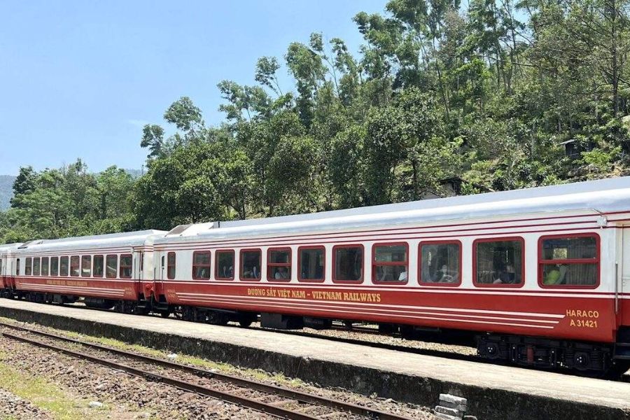 ninh binh to phong nha by train