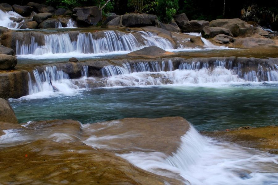 Discover Yang Bay Waterfall
