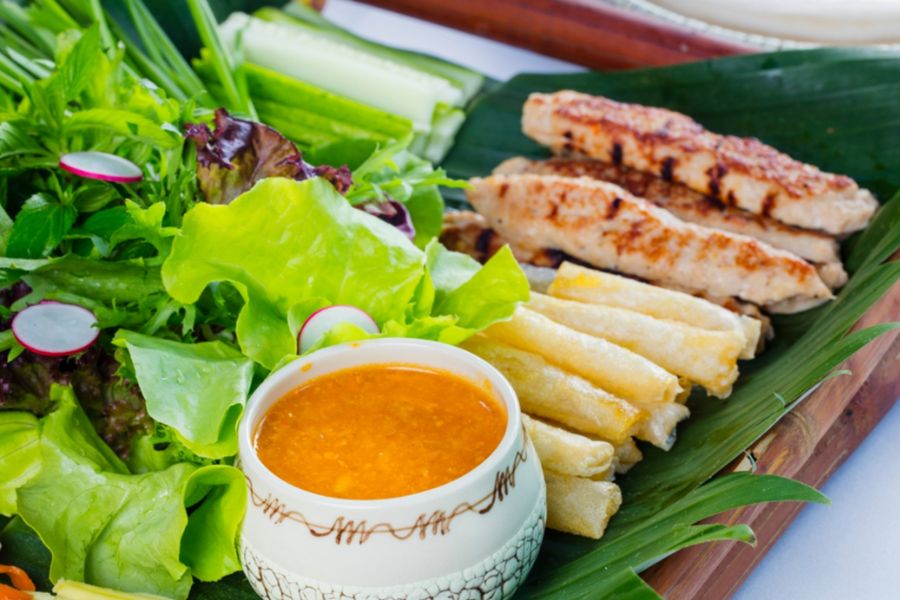 Try Iconic Dishes In Nha Trang