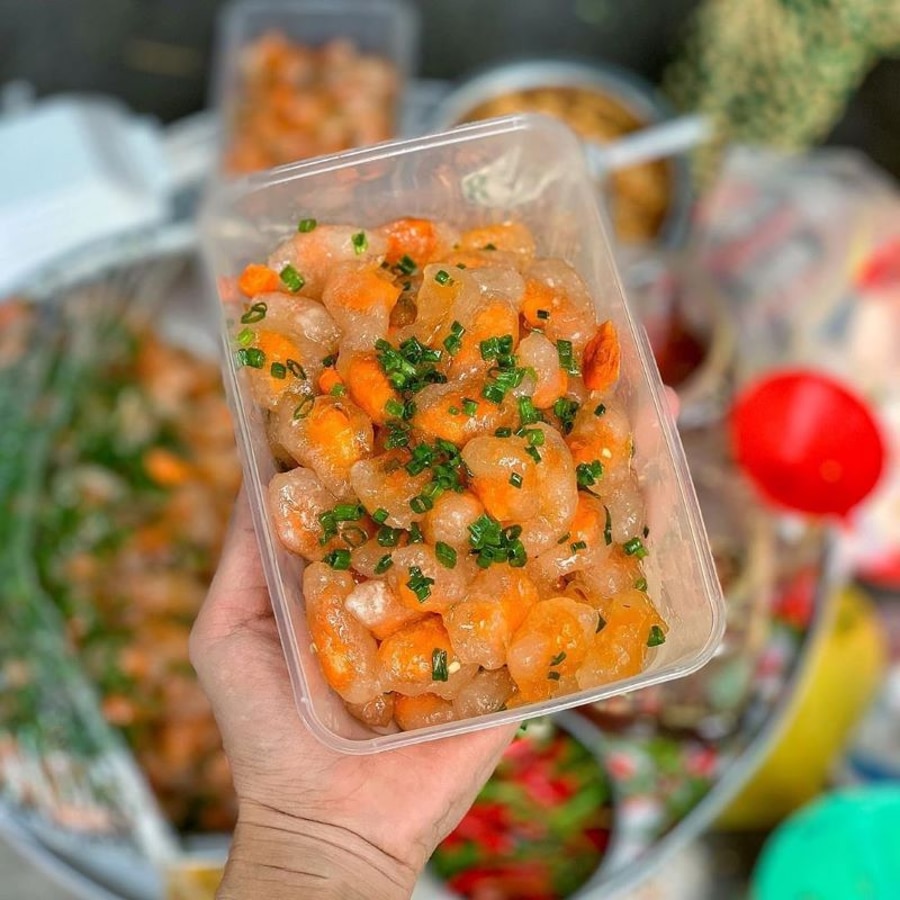 Banh Quai Vac (shrimp dumplings) is a famous Mui Ne dish