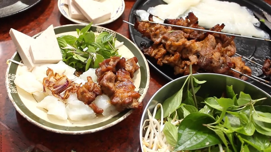 Banh Uot Thit Nuong (Grilled Pork With Wet Rice Paper)