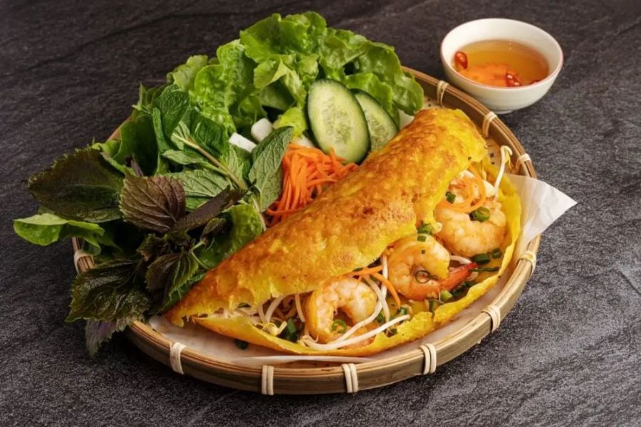Banh Xeo Hai San (Seafood Pancakes)