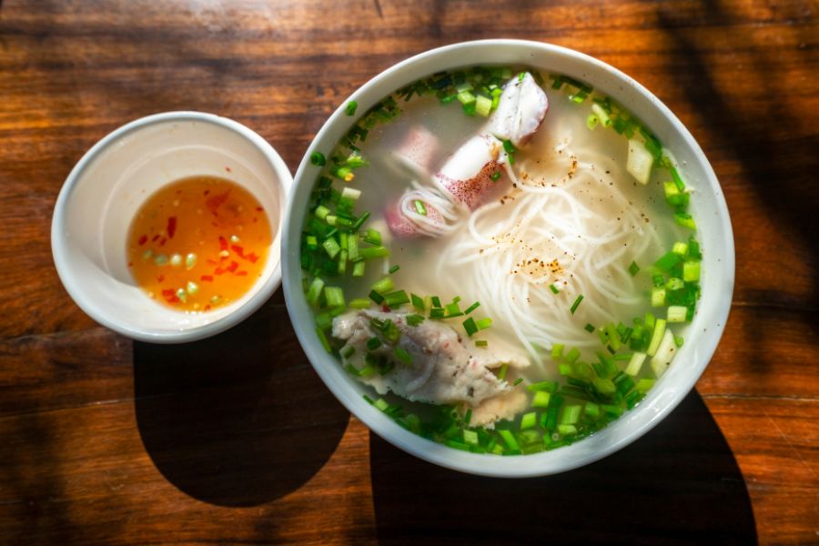 Bun Quay (Stirring Rice Noodles)