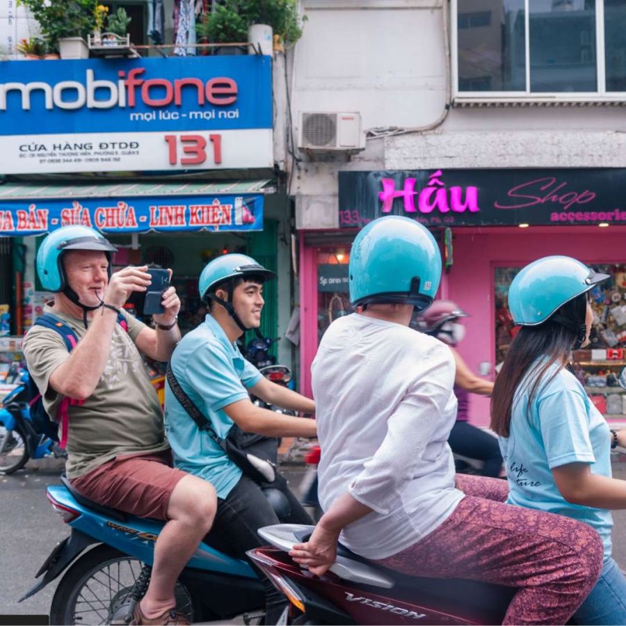 Get to Notre Dame Cathedral of Saigon by Ride-Hailing Apps