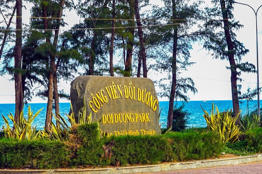 Doi Duong Park in Doi Duong Beach