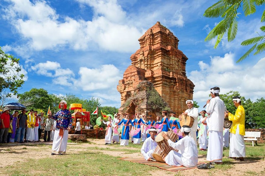 Experience Cham Cultural Performances