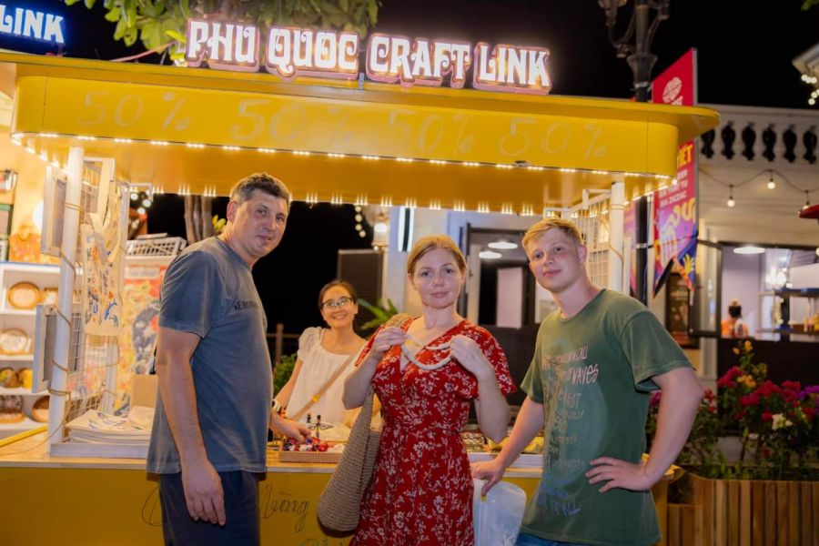 Experience The Bustling Phu Quoc Night Market