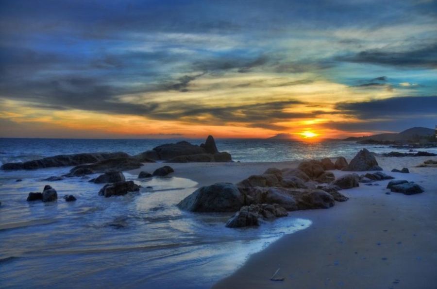 Experience The Sunrise On The Beach